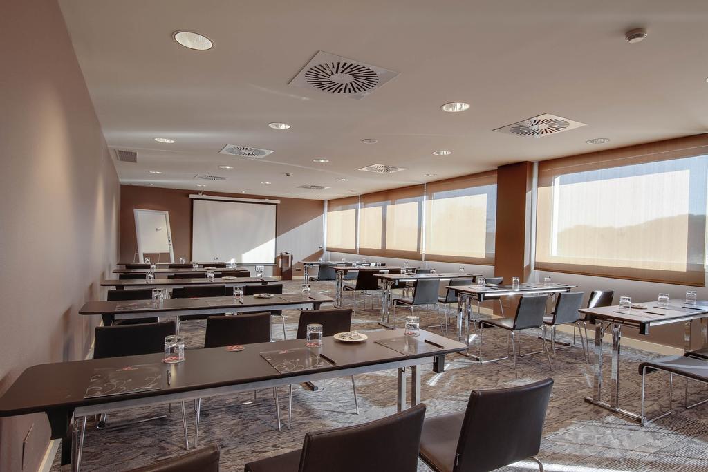 אלקאלה דה הנארס Pcm Forum Alcala מראה חיצוני תמונה